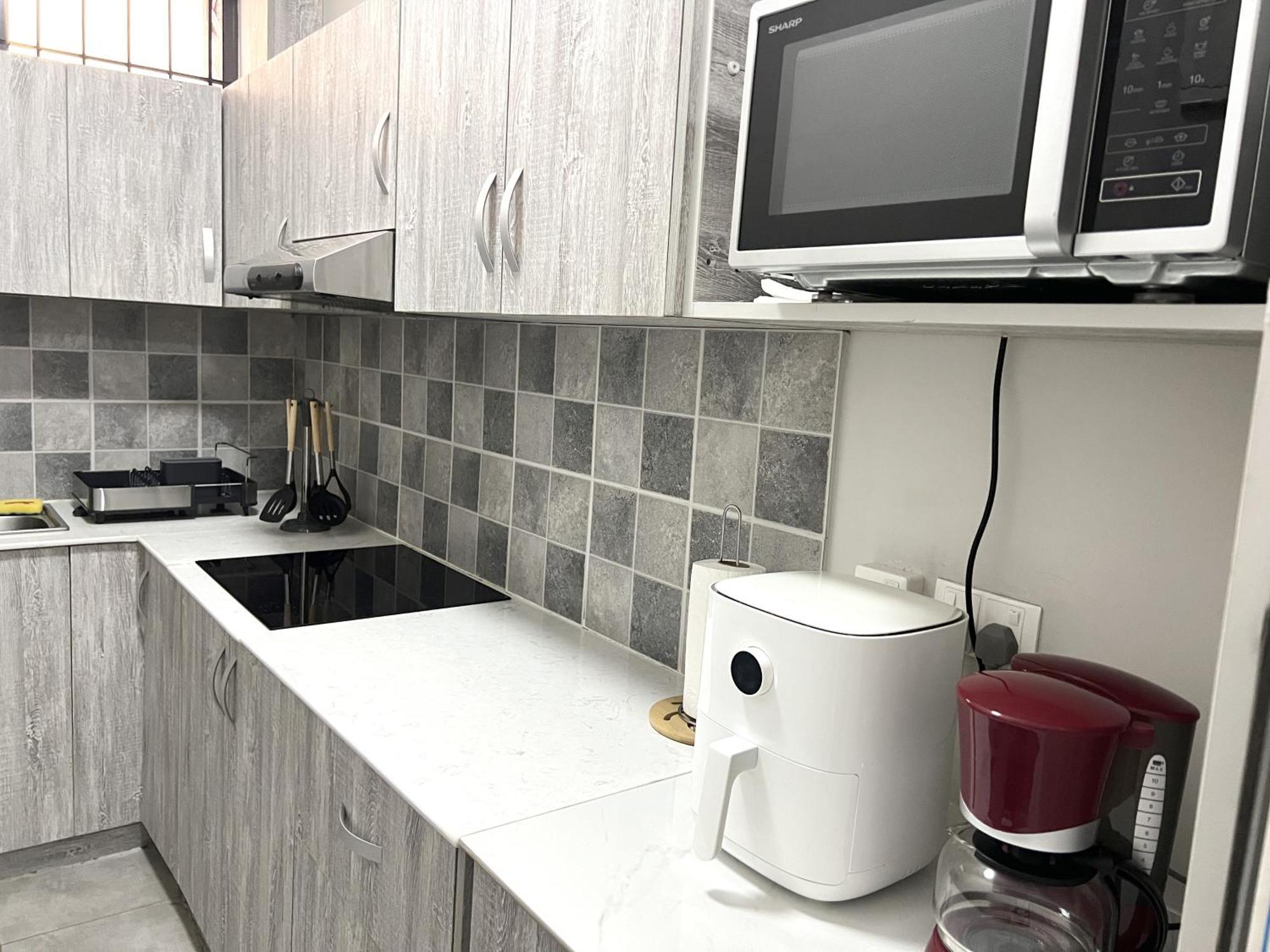 Newly Renovated Studio Apartment With Rooftop Pool, Few Steps To The Beach Flic-en-Flacq Zewnętrze zdjęcie